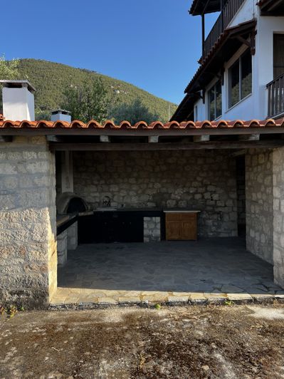 Image No.18-3 Bed Property for sale