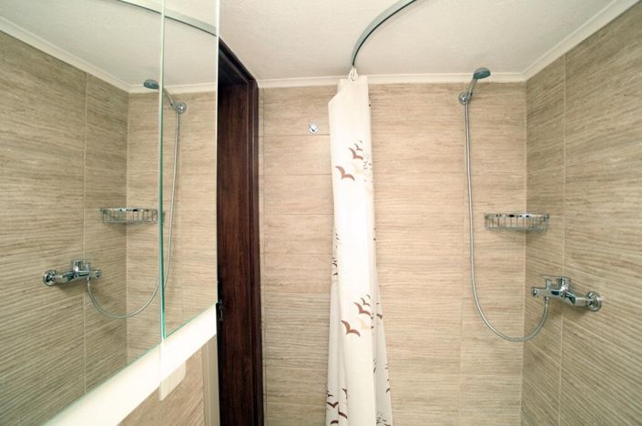 Image No.11-3 Bed Flat for sale