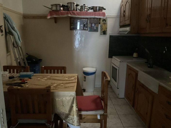 Image No.7-2 Bed Property for sale