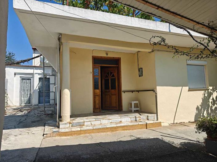 Image No.3-3 Bed Property for sale