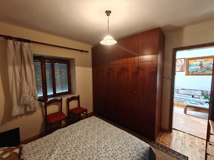 Image No.8-3 Bed Property for sale