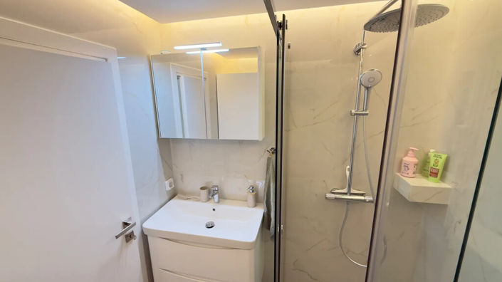 Image No.13-1 Bed Flat for sale