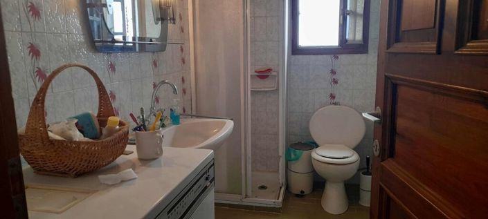 Image No.17-5 Bed Property for sale