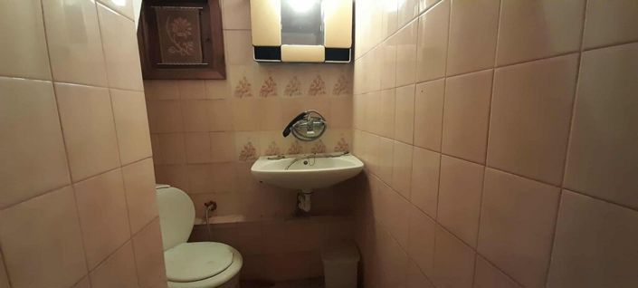 Image No.19-5 Bed Property for sale