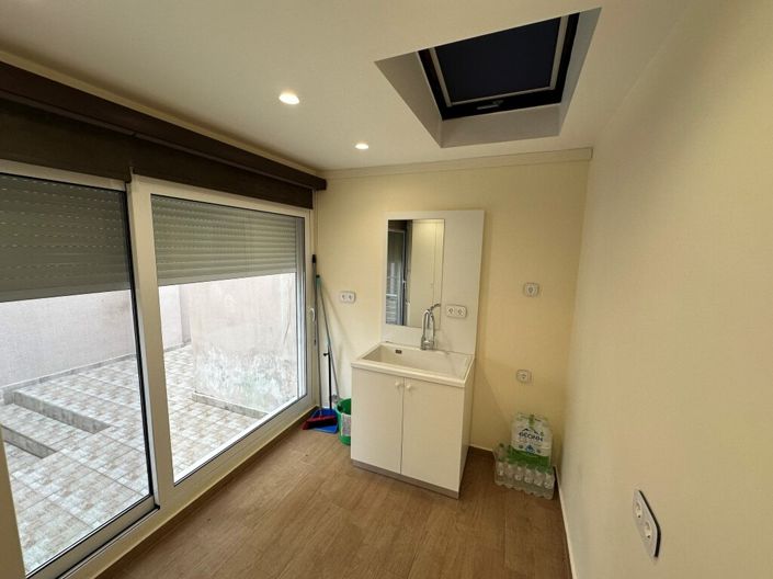 Image No.23-4 Bed Maisonette for sale