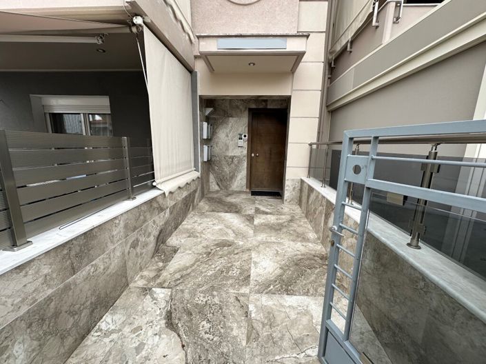 Image No.28-4 Bed Maisonette for sale