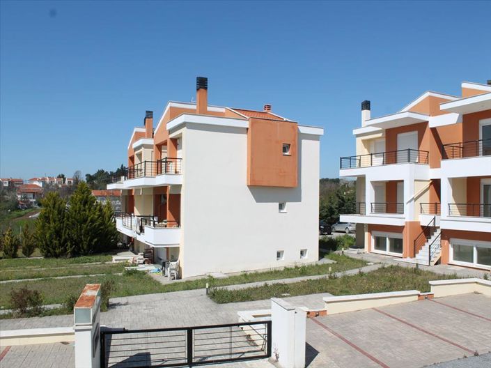 Image No.3-5 Bed Maisonette for sale