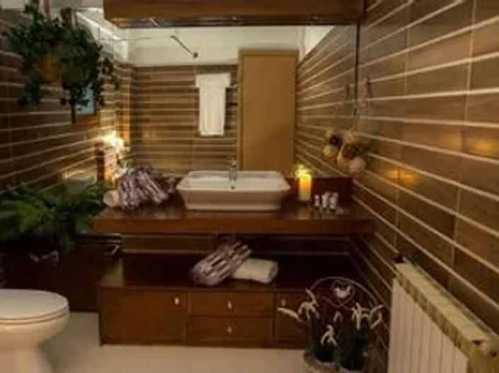 Image No.8-4 Bed Flat for sale