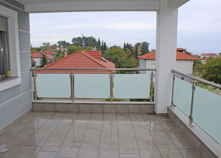 Image No.14-7 Bed Property for sale