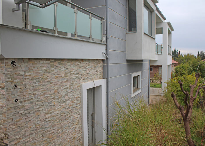 Image No.17-7 Bed Property for sale