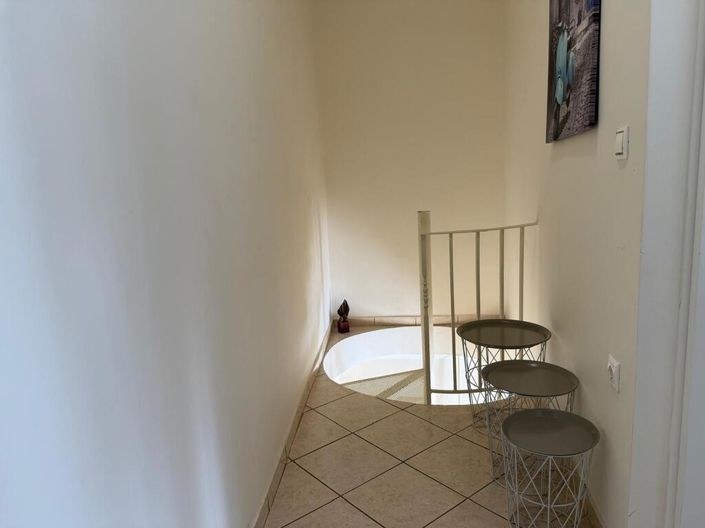 Image No.11-Maisonette for sale