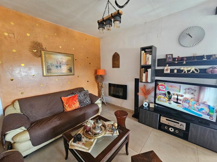 Image No.2-5 Bed Maisonette for sale