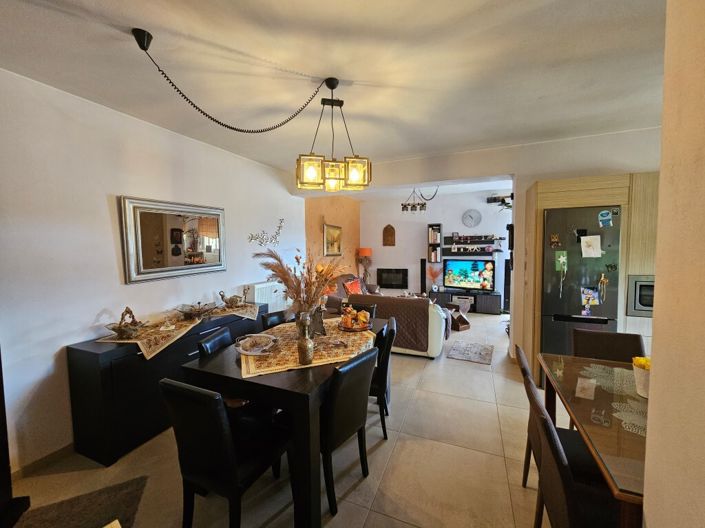 Image No.4-5 Bed Maisonette for sale