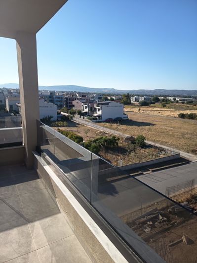Image No.22-3 Bed Maisonette for sale