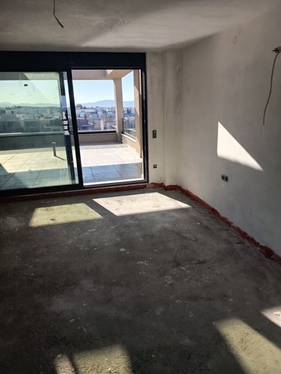 Image No.28-3 Bed Maisonette for sale
