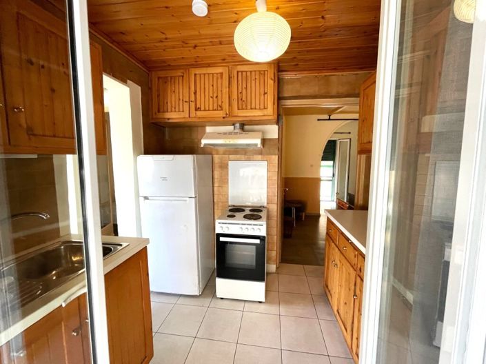 Image No.10-2 Bed Flat for sale