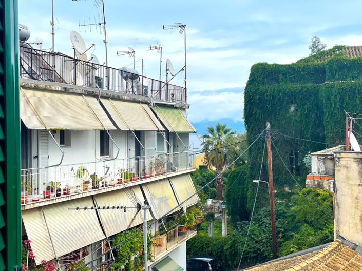 Image No.7-2 Bed Flat for sale