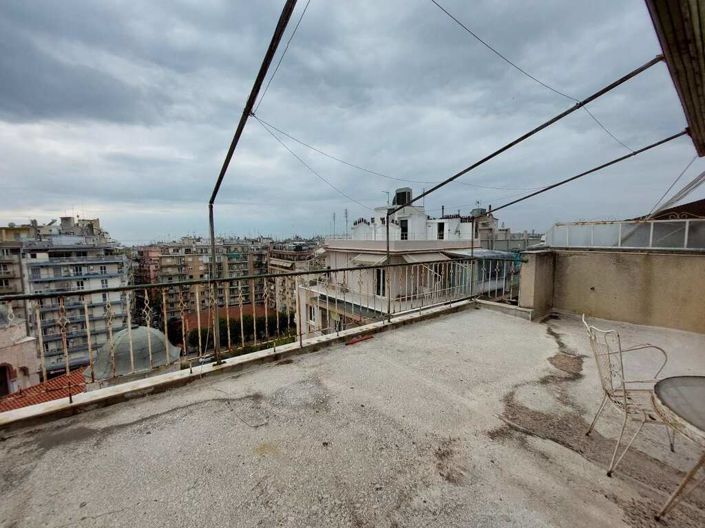 Image No.25-4 Bed Flat for sale