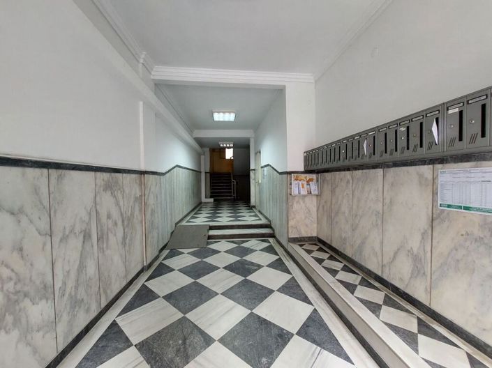 Image No.28-4 Bed Flat for sale