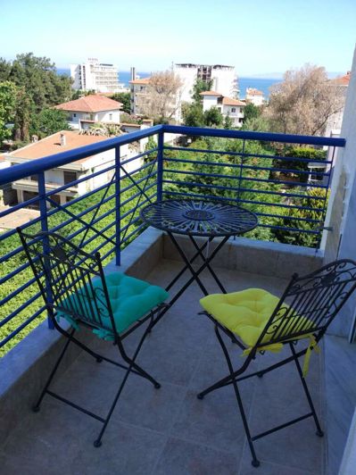 Image No.26-3 Bed Flat for sale