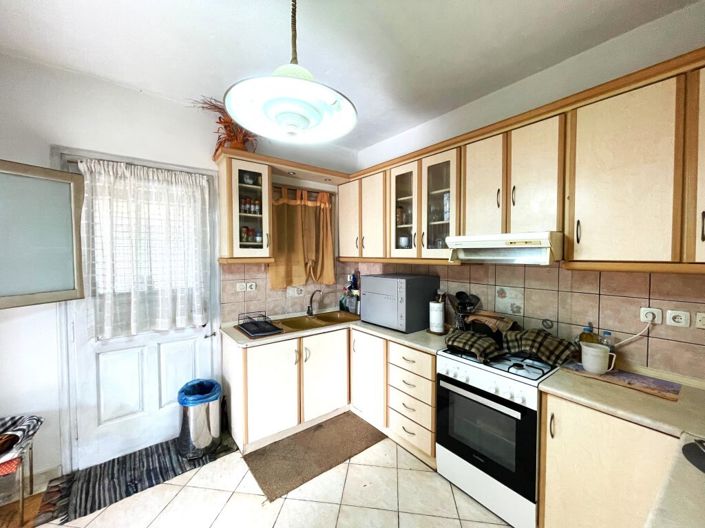 Image No.25-6 Bed Property for sale