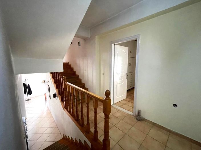 Image No.30-Propriété de 6 chambres à vendre à Sinarades