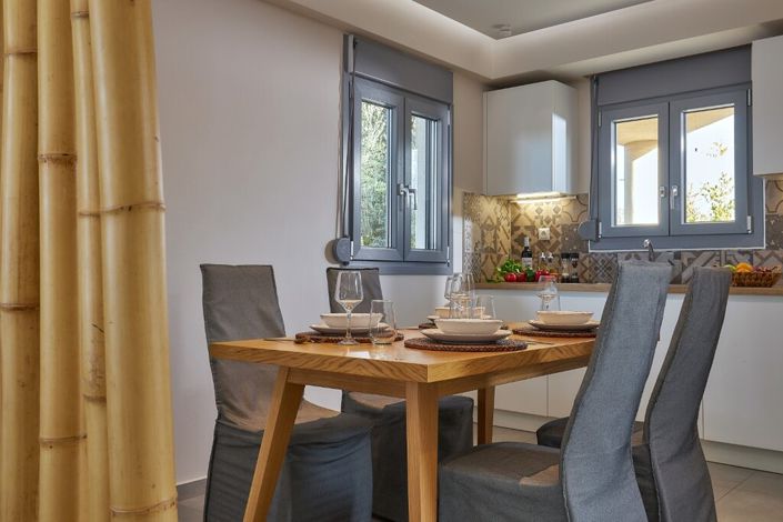 Image No.17-2 Bed Villa for sale