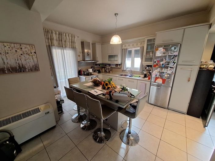 Image No.21-3 Bed Maisonette for sale