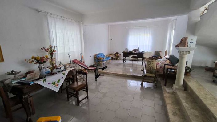 Image No.4-Propriété de 4 chambres à vendre à Katerini