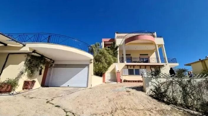 Image No.6-Villa for sale