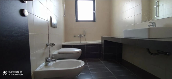 Image No.12-3 Bed Flat for sale