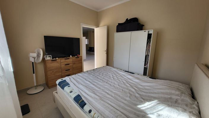 Image No.10-3 Bed Property for sale