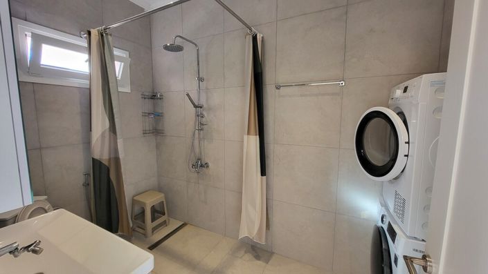 Image No.16-3 Bed Property for sale