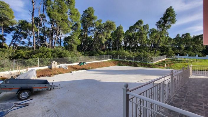 Image No.21-3 Bed Property for sale