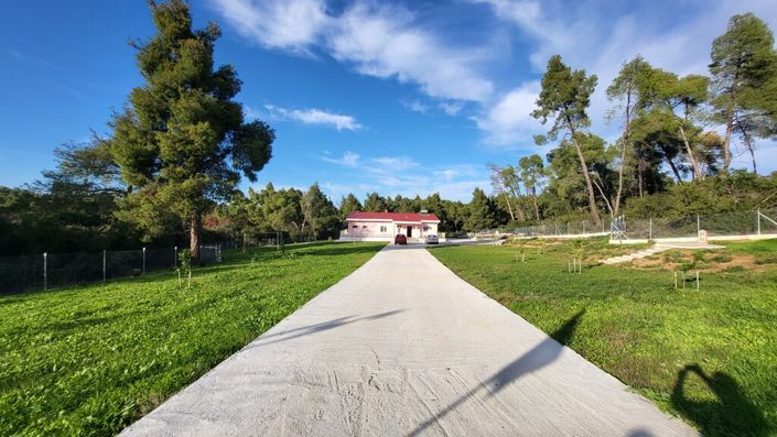 Image No.22-3 Bed Property for sale