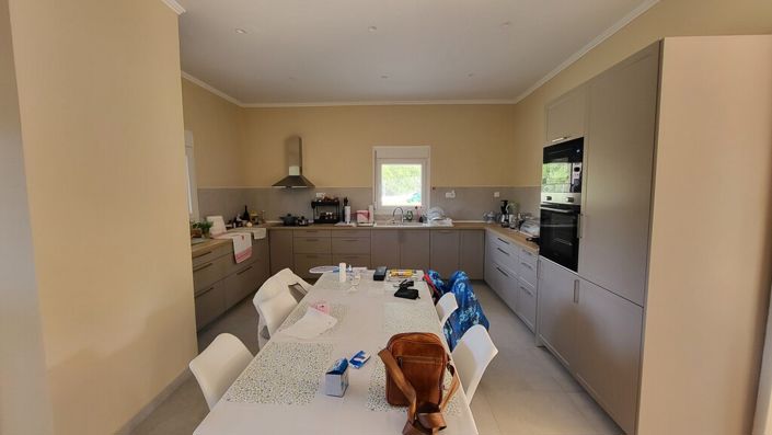 Image No.4-3 Bed Property for sale