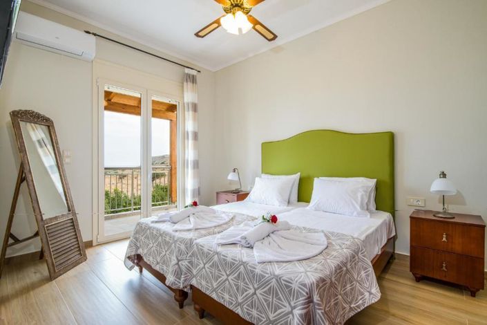 Image No.16-Villa for sale