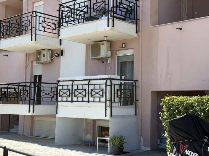 Image No.14-2 Bed Maisonette for sale