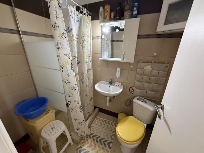 Image No.9-2 Bed Maisonette for sale