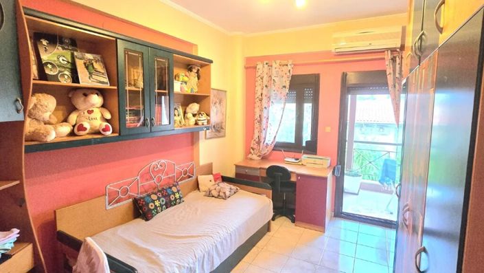 Image No.10-4 Bed Maisonette for sale