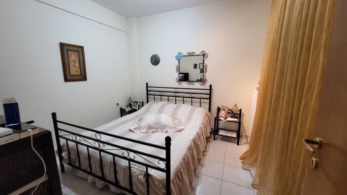 Image No.4-2 Bed Flat for sale