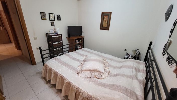 Image No.5-2 Bed Flat for sale