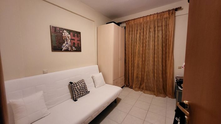 Image No.6-2 Bed Flat for sale