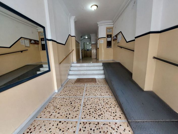 Image No.25-2 Bed Flat for sale