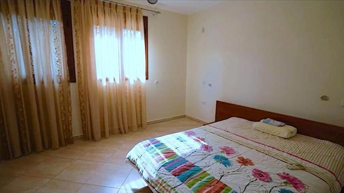 Image No.7-Villa de 8 chambres à vendre à Avlida