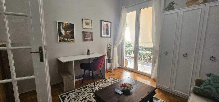 Image No.6-2 Bed Flat for sale