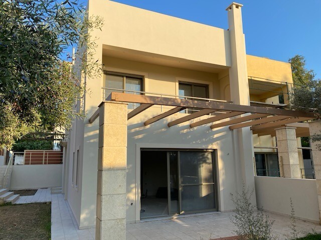 Image No.3-3 Bed Property for sale