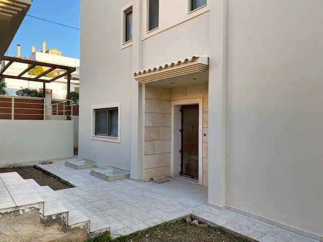 Image No.5-3 Bed Property for sale