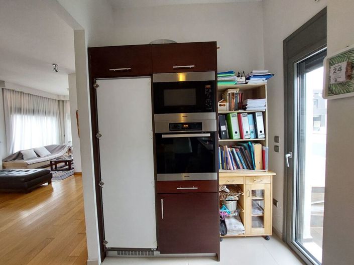 Image No.17-4 Bed Maisonette for sale