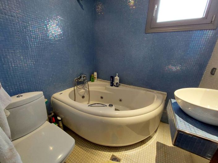 Image No.28-4 Bed Maisonette for sale